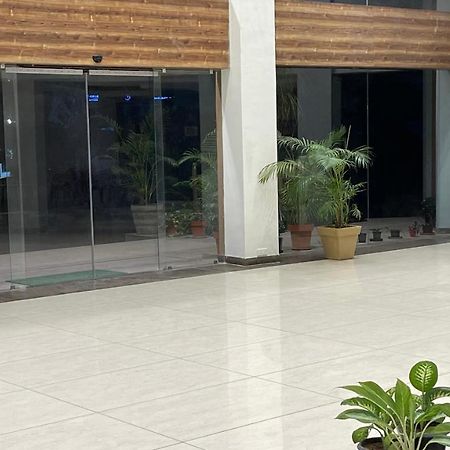 Heaven 7 Hotel & Resort Himatnagar ภายนอก รูปภาพ