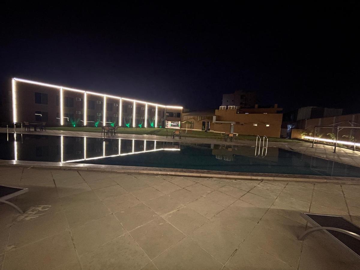 Heaven 7 Hotel & Resort Himatnagar ภายนอก รูปภาพ