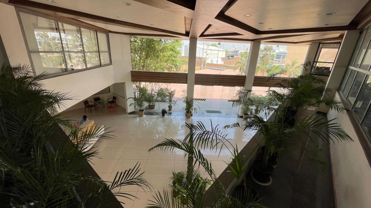 Heaven 7 Hotel & Resort Himatnagar ภายนอก รูปภาพ