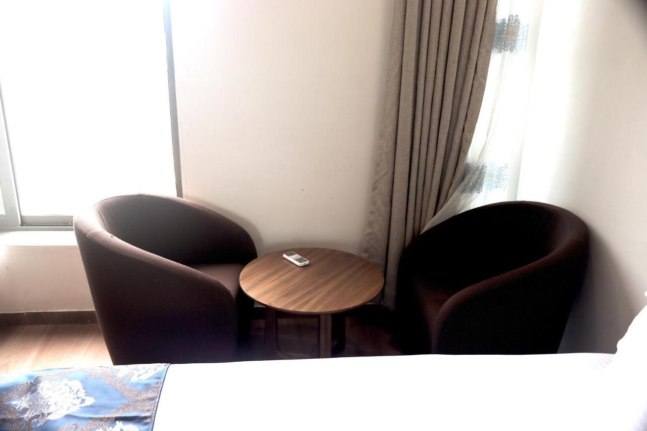 Heaven 7 Hotel & Resort Himatnagar ภายนอก รูปภาพ