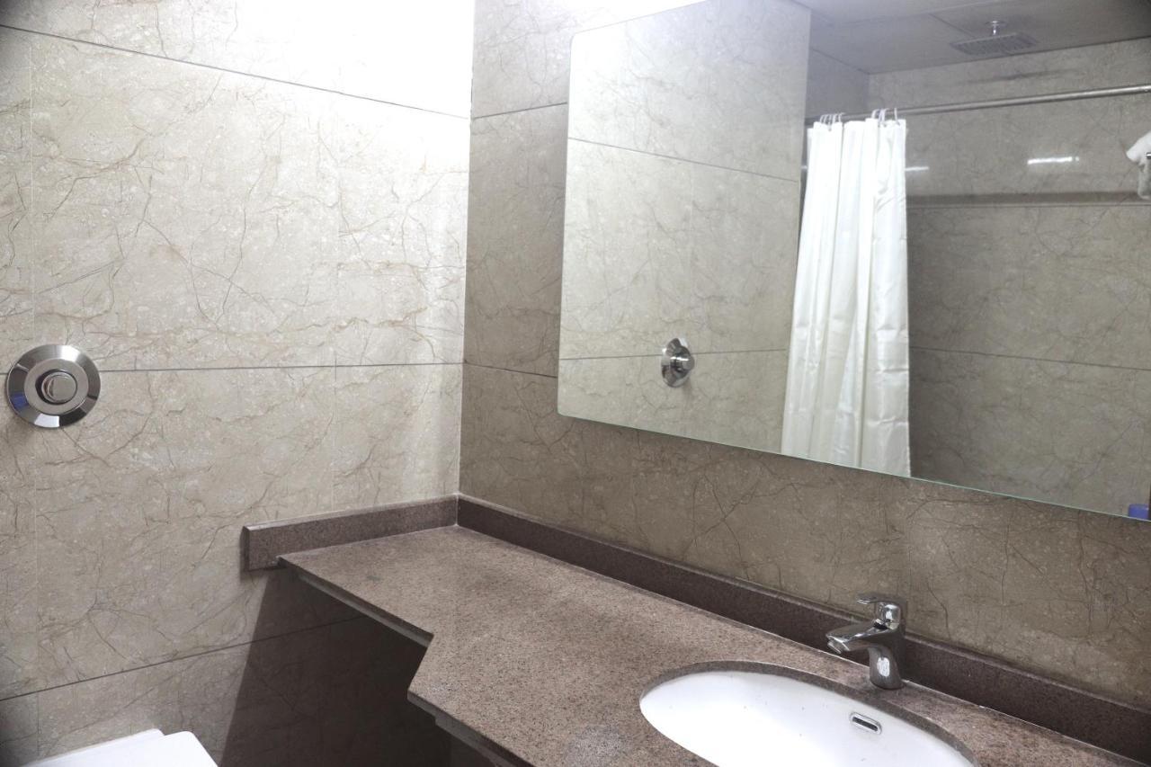 Heaven 7 Hotel & Resort Himatnagar ภายนอก รูปภาพ